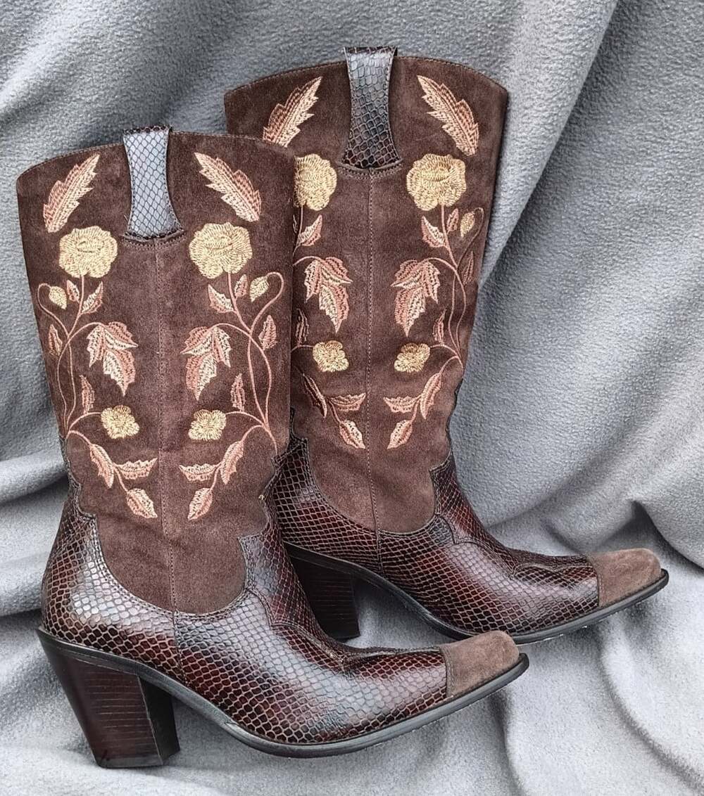 Antonio Melani Justine Leather Brown Boot Floral Embroidery Snake Heel 9M Brazil - Picture 2 of 9